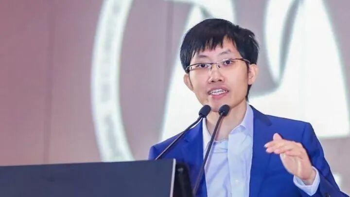DeepSeek 创始人梁文锋
